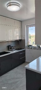 Sag- panouri solare- mobilat si utilat partial