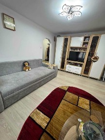 Vand apartament 2 camere,mobilat, recent renovat
