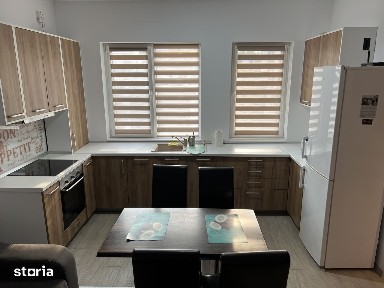 Închiriez apartament duplex cu curte 4 camere, Compozitori