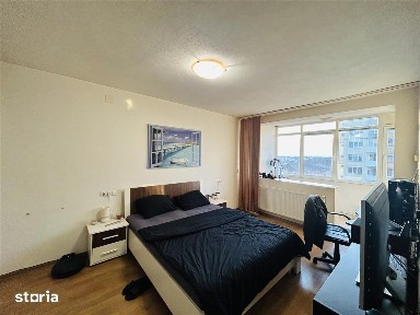 Apartament de vanzare 3 camere, balcon mare si pivnita - M. Viteazu