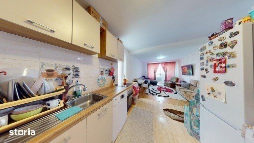 Apartament 2 camere, complet renovat, 2 balcoane si parcare