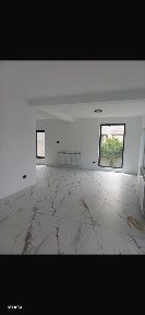 Vila cu 4 camere, Navodari