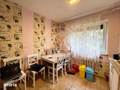 Apartament de închiriat cu 3 camere în zona Rogerius, Oradea
