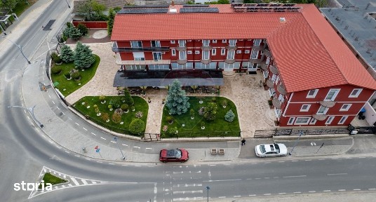 Hotel / Pensiune cu 36 camere de vânzare în Saturn