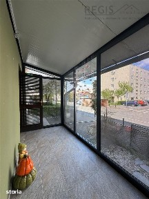 Vanzare spatiu comercial in cartierul Tractorul - 2 studiouri independ