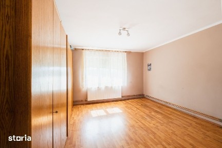 Casa spatioasa cu teren generos in Jebel - Ideala pentru familie!