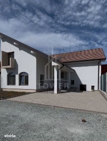 Casa rezidențială cu 5 camere, 2 băi - Sura Mica