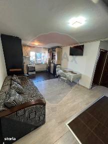 Apartament cu 3 camere de vânzare