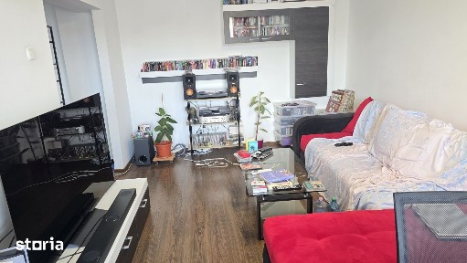 Vand apartament 2 camere decomandat in Deva, zona 22 Decembrie