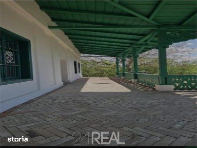 Conacul Poiana - Bihor - renovat - de vanzare