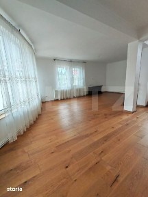 Casa de vanzare, 5 camere, 280 mp - Ultracentral, Bistrita