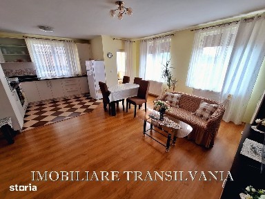 Ap. 3 cam. et.1, parcare privata - zona Unirea, Bistrita
