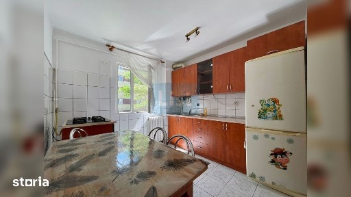 Apartament de vânzare - 3 camere, etaj 1, Micro III