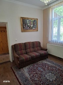 Inchiriez apartament la casa!