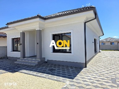 Casă 4 camere, 425 mp teren, panouri solare, cartier Orizont
