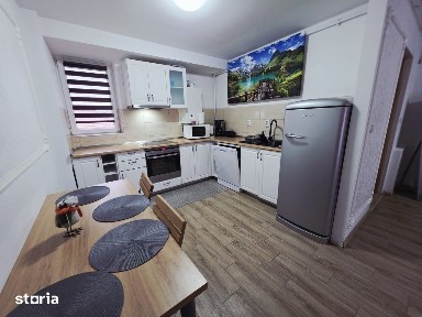 Apartament 3 camere la vila | Zona sub-Arini - Calea Poplacii