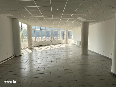 Cladire emblematica de vanzare in Piatra Neamt - fost sediu de firma
