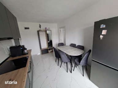 Vand apartament cu doua camere complet renovat