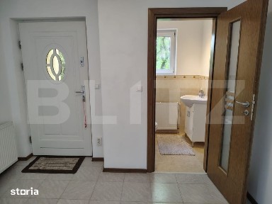 Casa individuala remarcabila cu 6 camere, 360 mp, teren 4472 mp, Comun