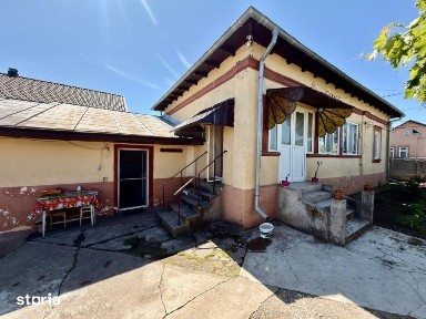 Casa 90 mp, teren de 2.174 mp, zona Cosoveni
