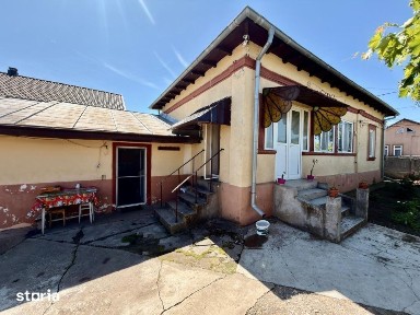 Casa 90 mp, teren de 2.174 mp, zona Cosoveni