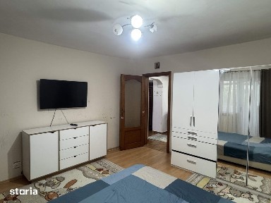 2 cam. etaj 2, decomandat, 50 mp. str. Unirii, zona centrala
