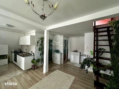 Apartament modern 3 camere la mansarda zona Semaforului