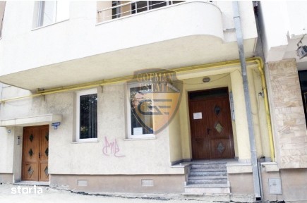 Spatiu Comercial Piata Ovidiu Centrul vechi Intrare Stradala Muzeul de