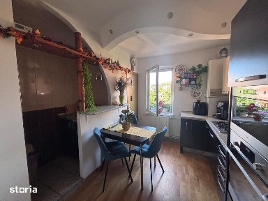 Dambu Pietros - Vanzare apartament 3 camere - Str. Magurei