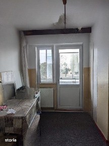 - Apartament 2 camere decomandat, zona Vidin.