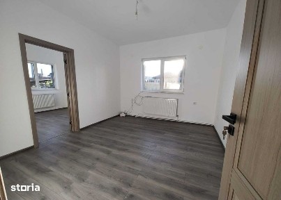 Spatiu birouri, 5 incaperi, panouri fotovoltaice, 4 parcari, parc Arma