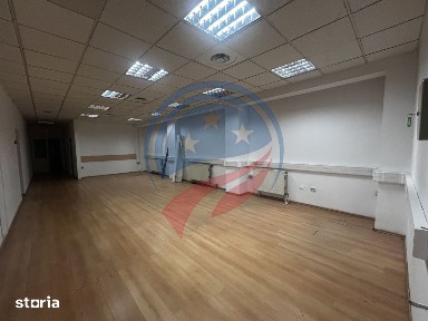Clădire comercială P+2E, 900 mp