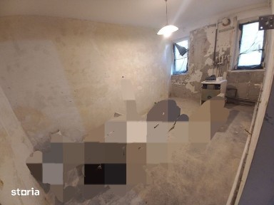 Garsoniera in Terezian pe parter