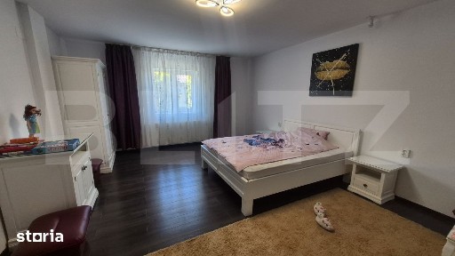 Casa cu 3 camere de, 200 mp, teren 3286 mp, localitatea Jankmajtis, U
