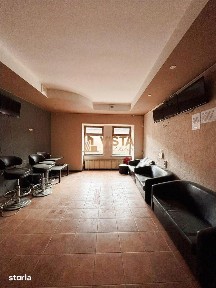 Spatiu comercial de inchiriat, curte interioara, 147mp utili, central