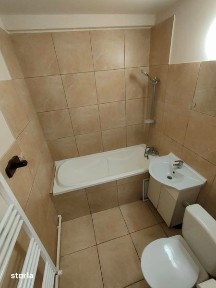 Inchiriez apartament 2 camere in Regim hotelier