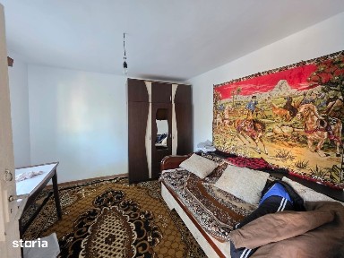 Casă în Roman, cartier Nicolae Bălcescu, teren 580 mp, deschidere 14 m