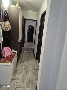 Vând apartament 3 camere, semidecomandat