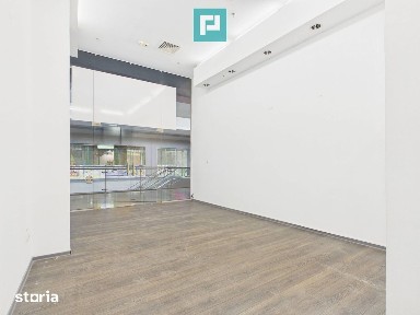 Spațiu comercial/de birouri/showroom în Arad