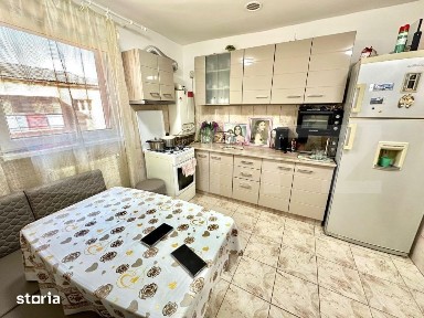 Apartament 2 camere, renovat, balcon inchis - aproape de scoli si gr