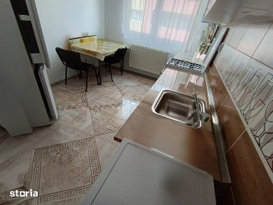 OCUPABIL IMEDIAT | 55 mp utili la etaj intermediar (1/2)