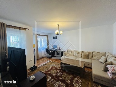 Ap decomandat, 60 mp utili, 2 camere si balcon - Turnisor