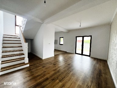 Duplex despartit prin camera tehnica-Zona Centrala - Dumbravita