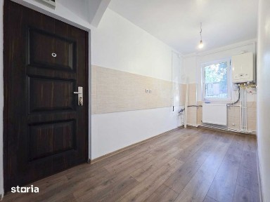 Vand apartament 2 camere, parter, in Deva.