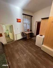 Apartament 2 camere, 53 mp, 2 intrari din curte, zona Magazinului Cent