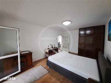 Apartament cu 3 camere, mobilat si utilat, situat in cartierul Zorilor