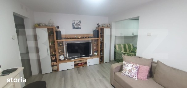 Apartament de vanzare, cu 3 camere, semidecomandat - in Vatra Dornei