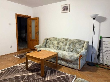 Vând apartament cu 2camere, decomandat