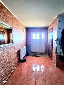 Casa individuala, 250 mp utili, 6 camere, 3 balcoane, terasa, livada