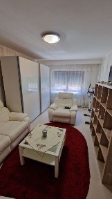 Inchiriez Apartament cu 2 camere - Langa Primarie